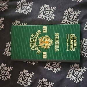 MAC Cosmetics Stranger Things Hawkins Class of 1986 Palette